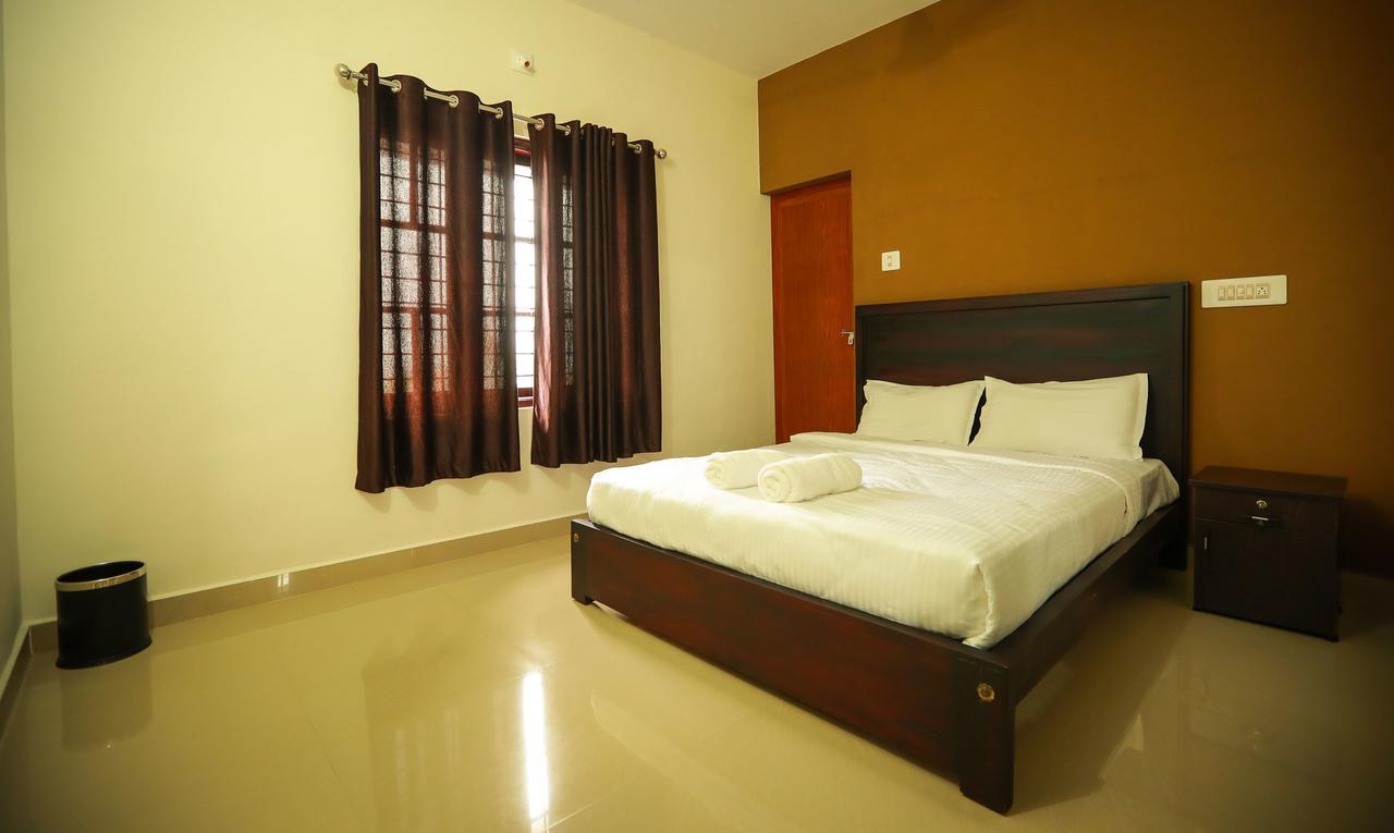 Kananam Retrteat Hotel Todupulai ภายนอก รูปภาพ